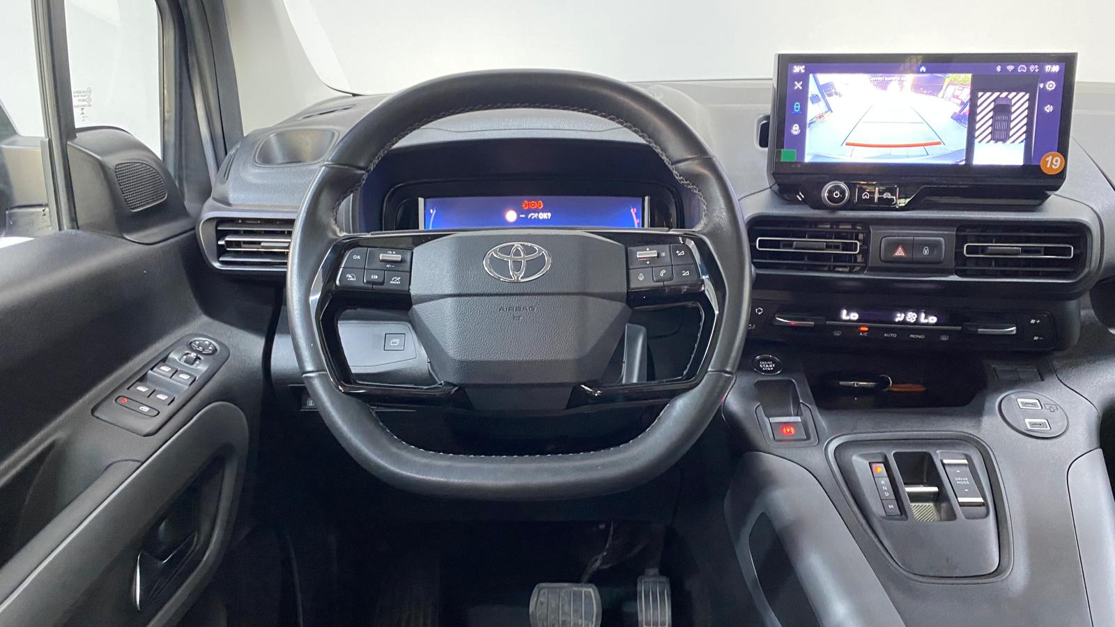 TOYOTA PROACE 25